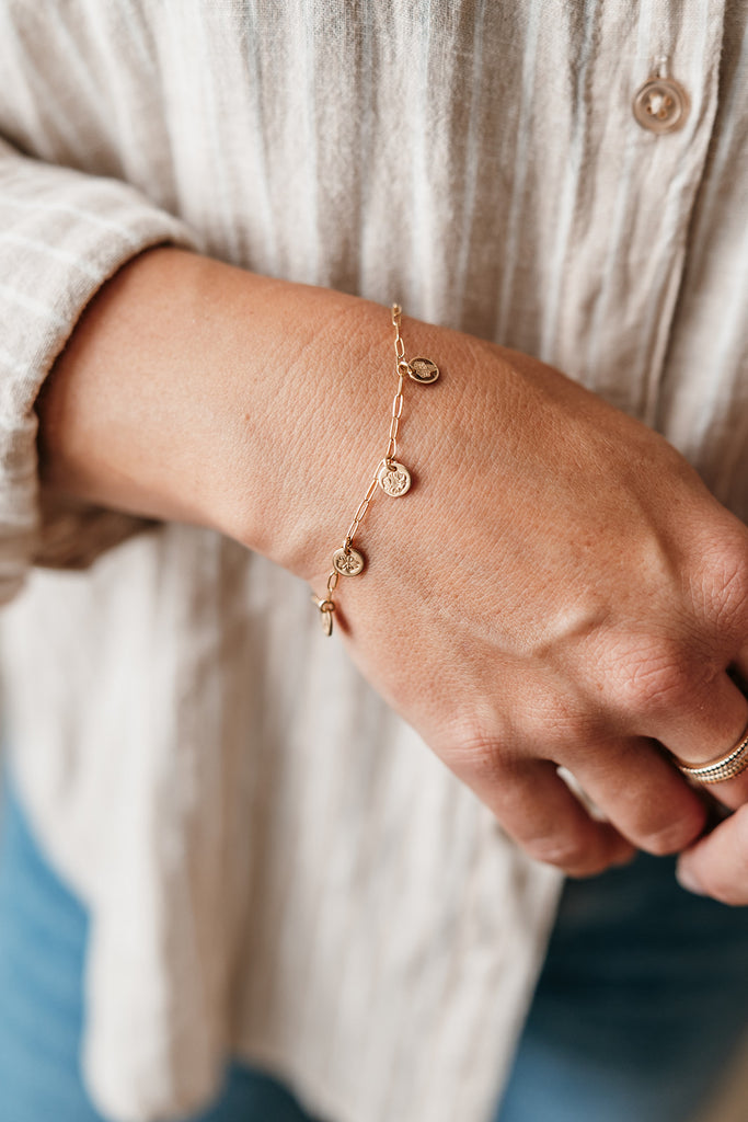 Mom of Wildflowers Charm Bracelet