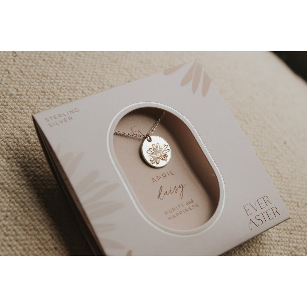 April Birth Flower Necklace - Daisy
