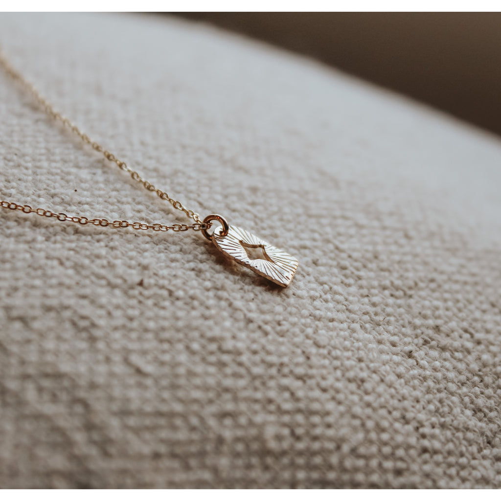 Starburst Arch Necklace