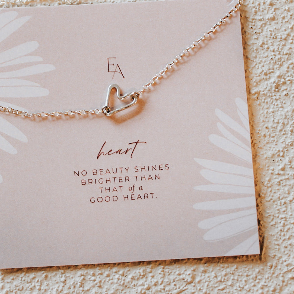 Open Script Heart Choker